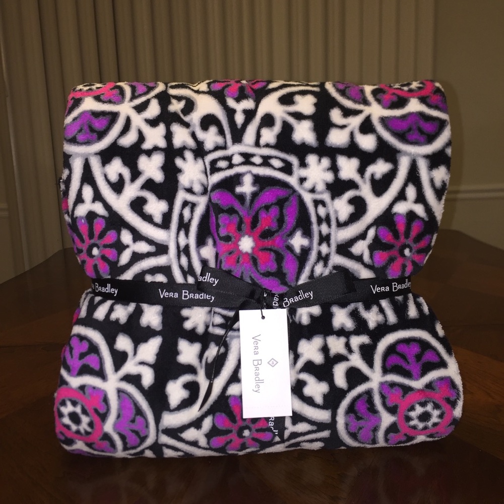 NWT Vera Bradley Throw Blanket